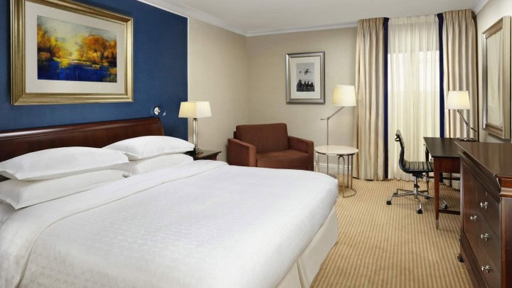 Qatar Airways buys Sheraton Skyline Hotel at London Heathrow airport - 2