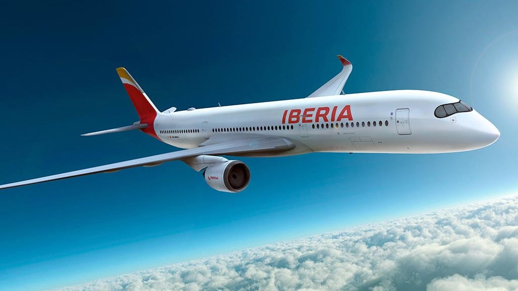 Iberia debuts new A350 Business Class seat