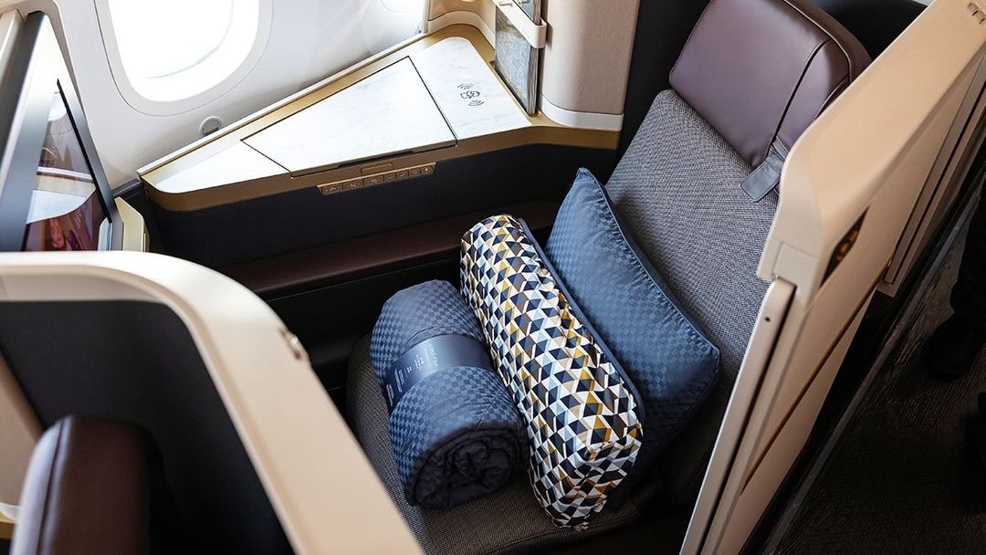 Etihad unveils Boeing 787 Business Class Suite