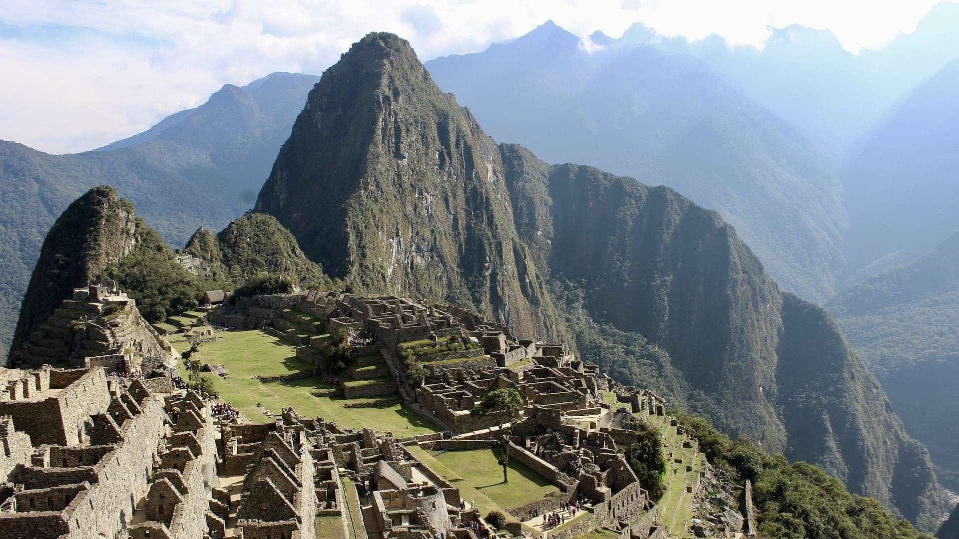 Lifestyle Toplists - 17 Bucket List Destinations - Wonders of the World!