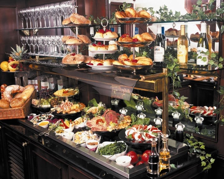 Intimate Hotel 41, is this London's best luxury hotel? - between Knightsbridge and Mayfair, sits Hotel 41, a super small hotel that Tripadvisor rates ​​as the best of all 5-star luxury hotels in London. We were skeptical. A top hotel which the BusinessClass editorial staff had never heard of? Surely not we thought, as we have frequented almost all of London's best hotels. Curiosity took over and we decided to investigate further. - 3