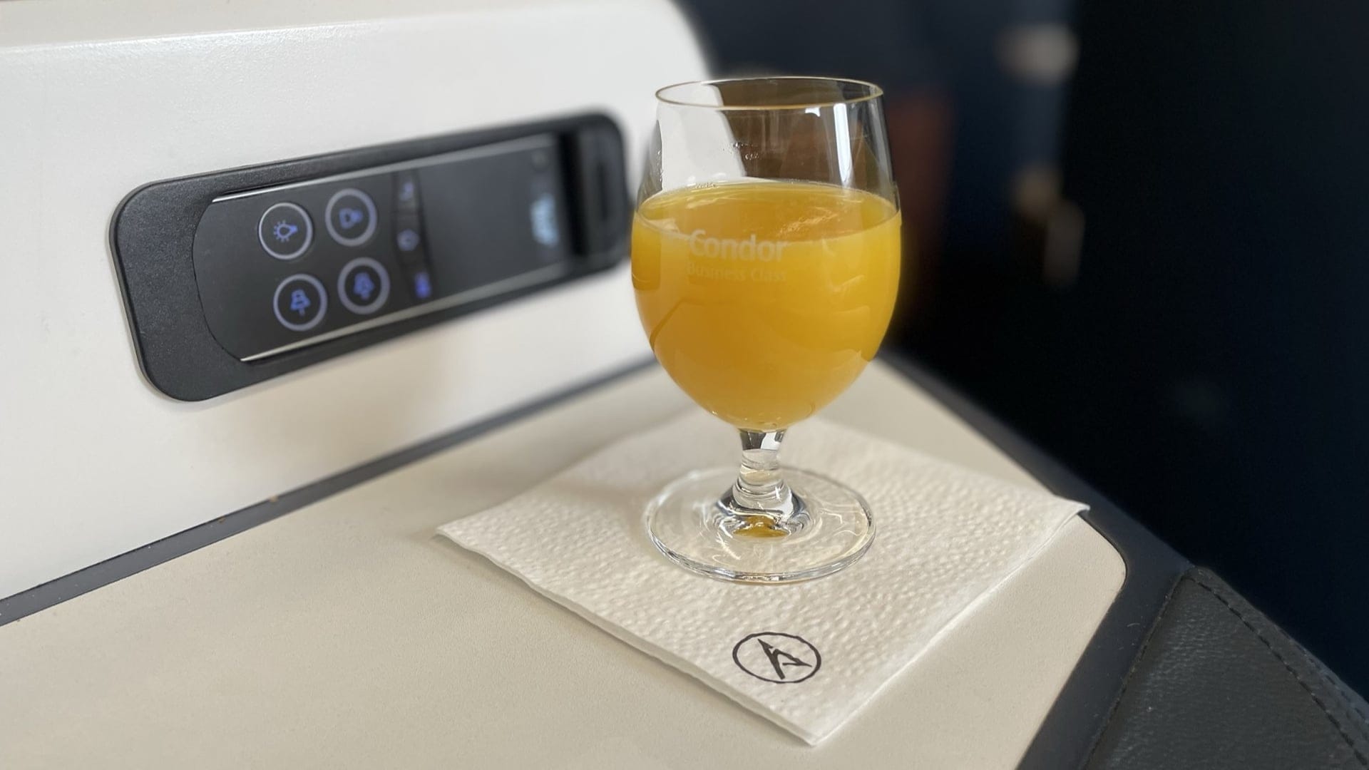 Airline review Beverages - Condor - 1