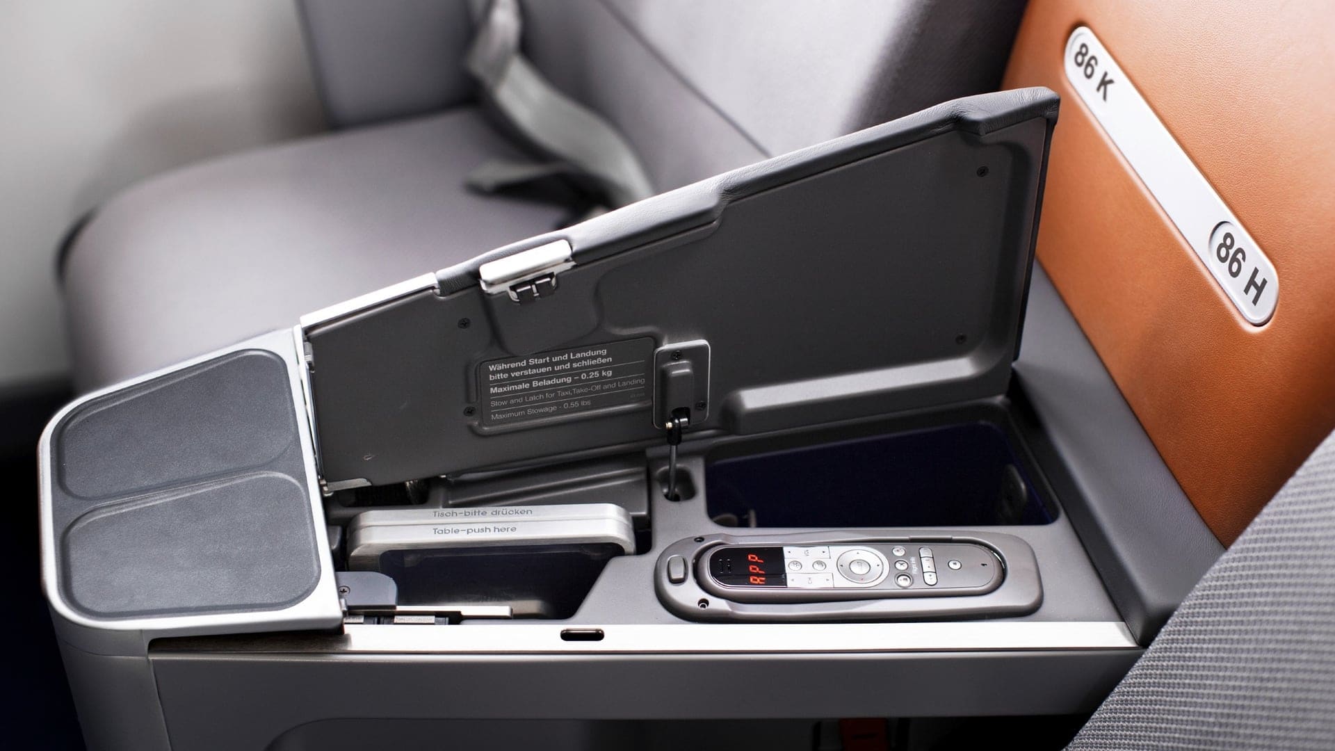 Airline review Cabin & Seat - Lufthansa - 2