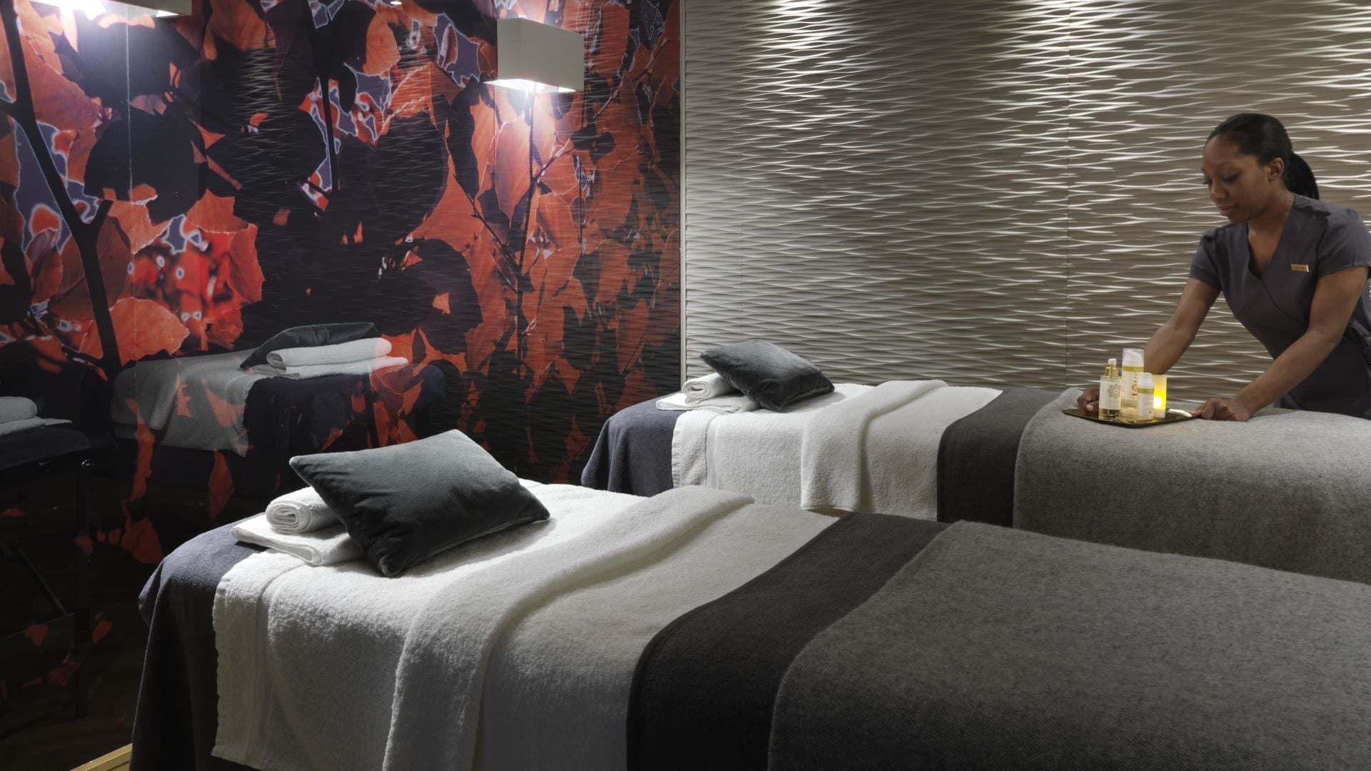 Hotel review Service & Facilities' - The Athenaeum Hotel & Residences  - 1