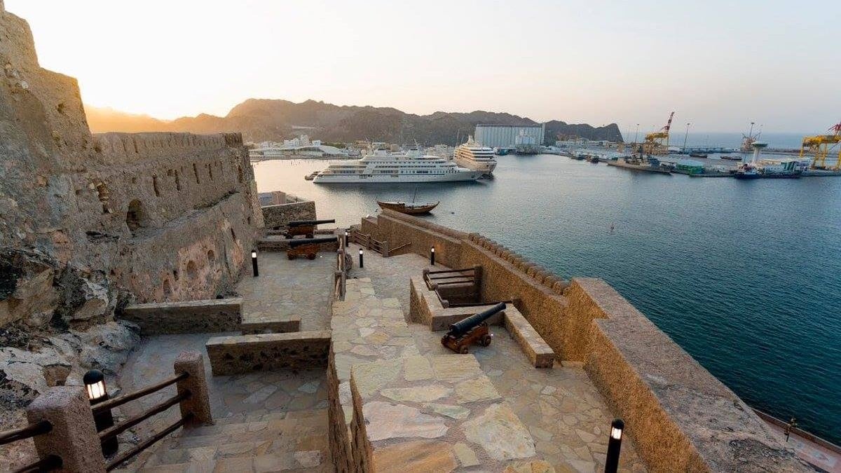 Old muttrah fort in muscat