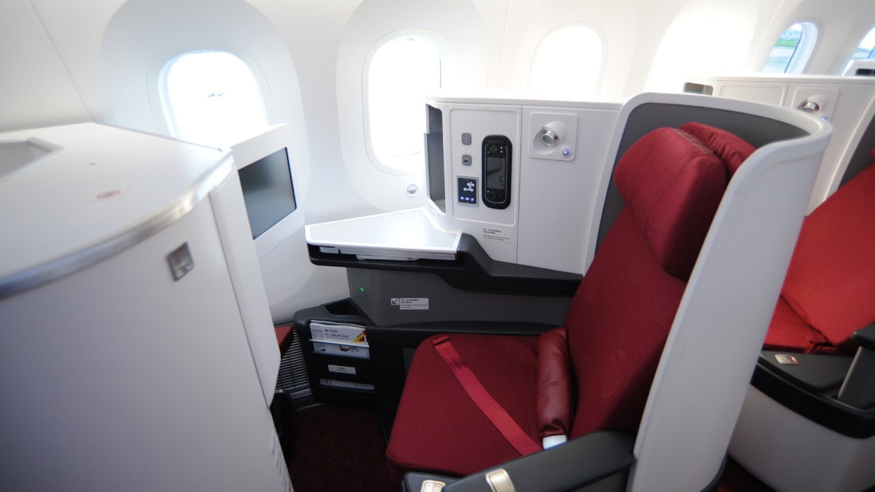 Airline review Cabin & Seat - Hainan Airlines - 6