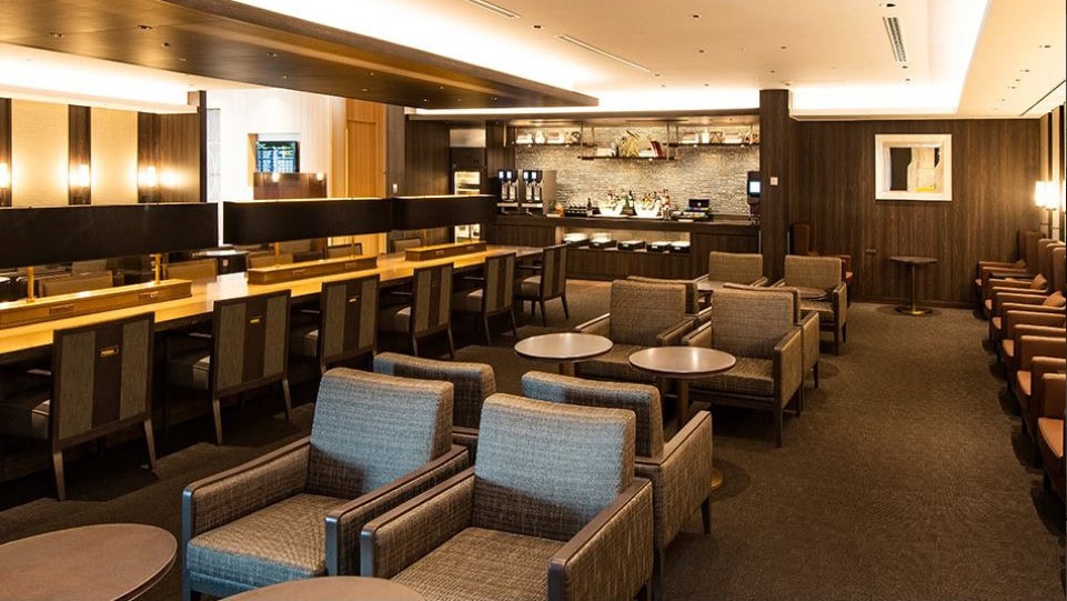 Airline review Airport experience - Japan Airlines - 5