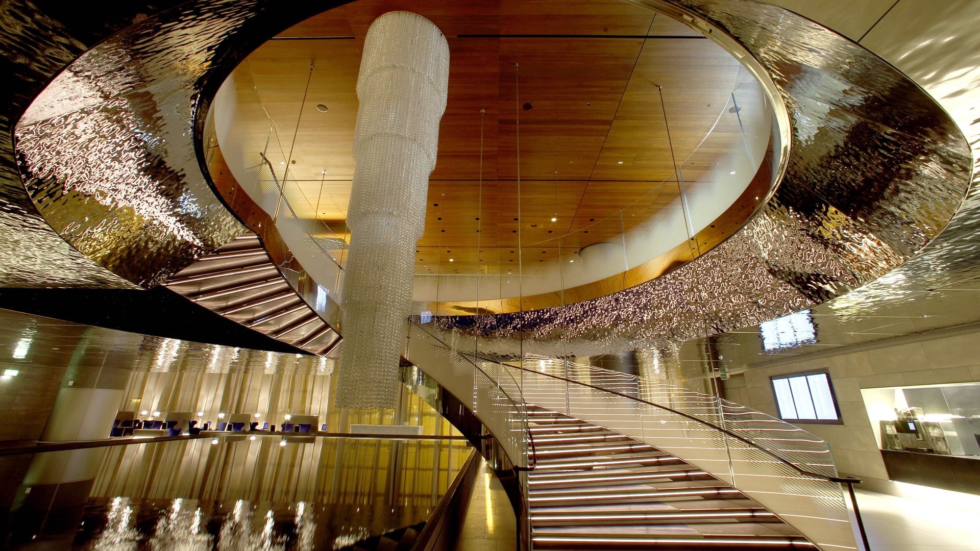 Airline review Airport experience - Qatar Airways - 3