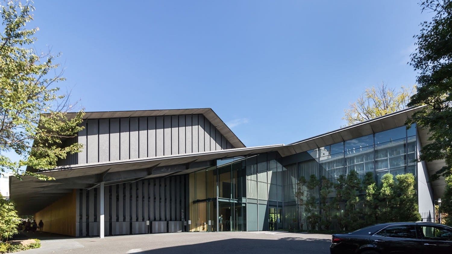Futuristic, grey designed Nezu Museum.
