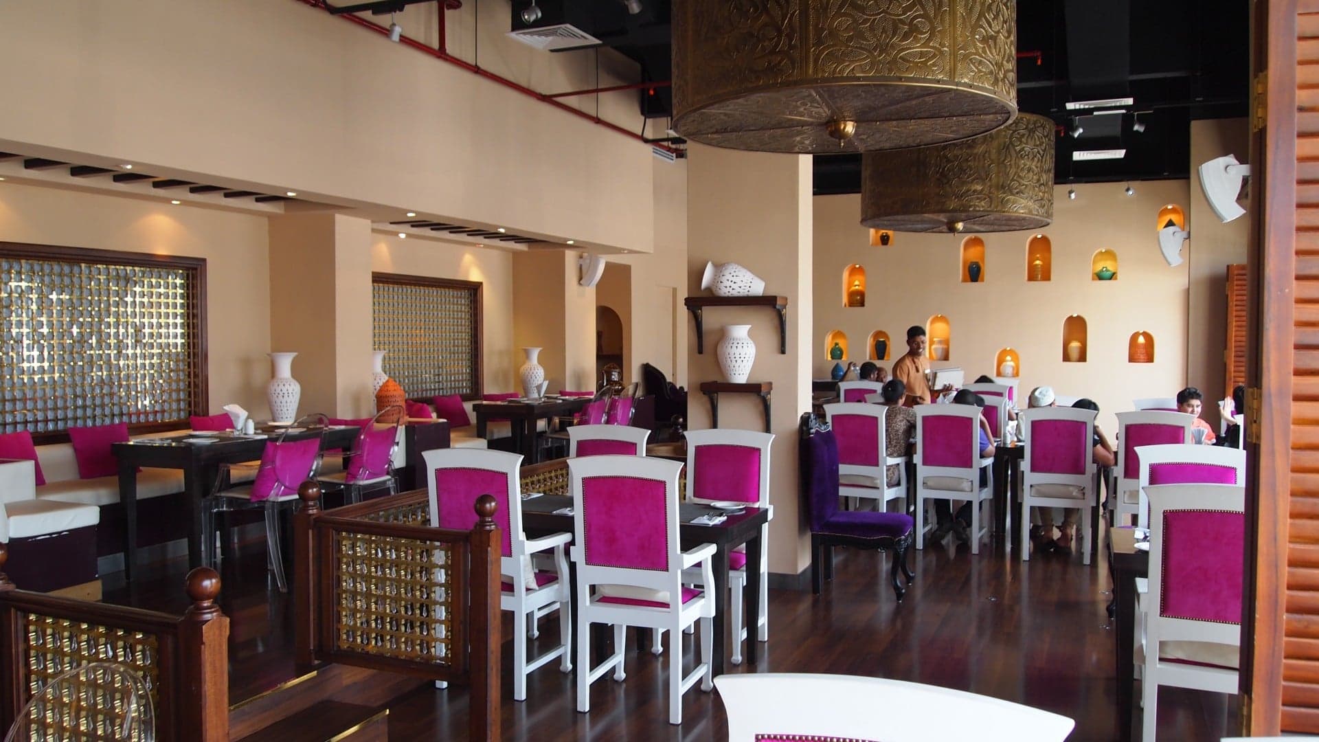 Ubhar resturant muscat