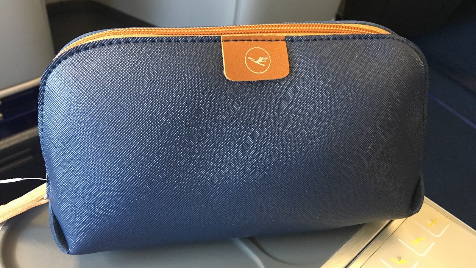 Airline review Amenities & Facilities - Lufthansa - 4