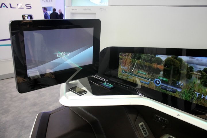 Check out Thales’ new Immersive Seat - We test the aviation-world's most advanced aircraft seat - Eye Synchronisation with infrared camera