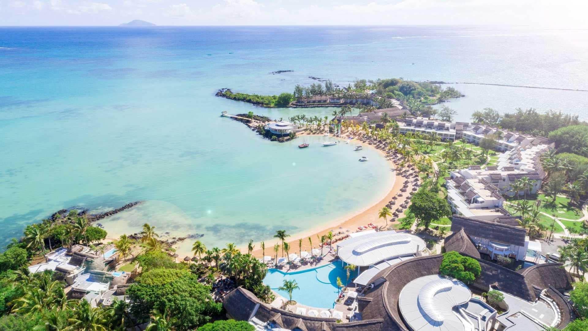 Hotel review Location' - LUX* Grand Gaube - 1