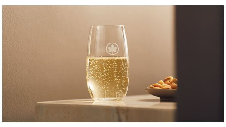 Airline review Beverages - Air Canada - 1