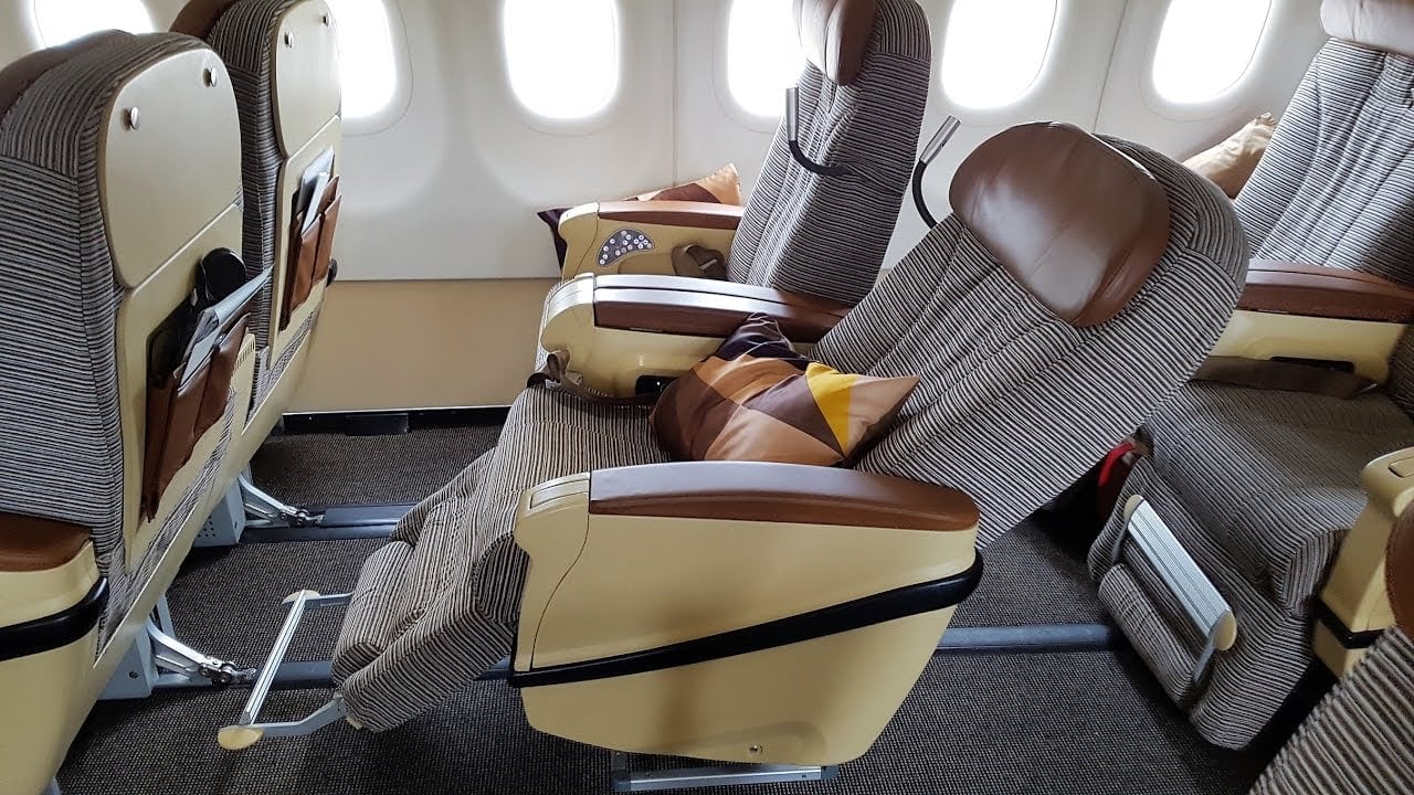 Airline review Short- & Medium-haul - Etihad Airways - 0