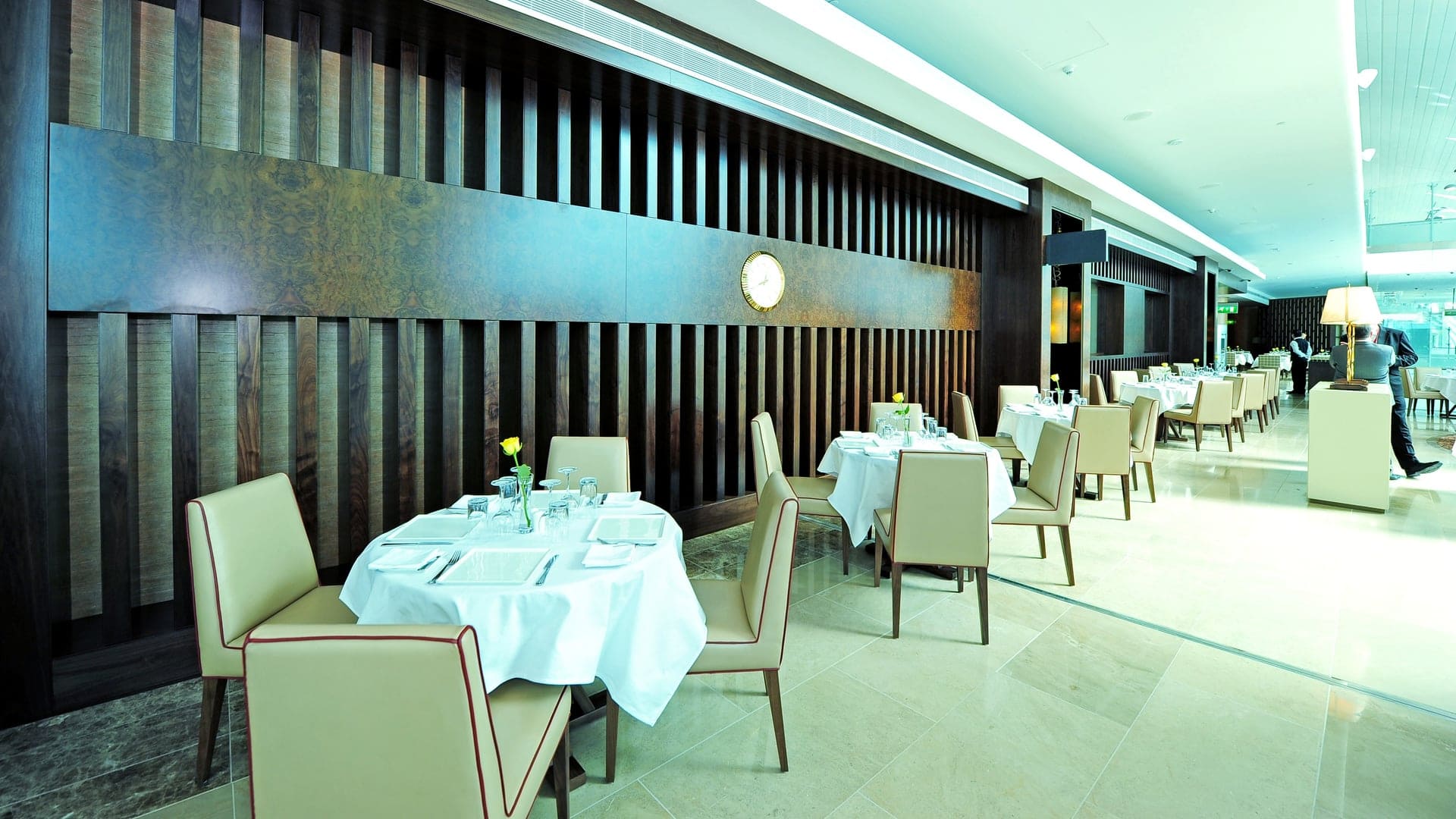 Airline review Airport experience - Emirates - 8