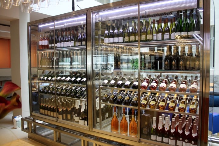 Skandinaviens nyaste hotellkedja HTL Hotels - Ett annorlunda hotellkoncept - Bar och restaurang med uteterrass - 2