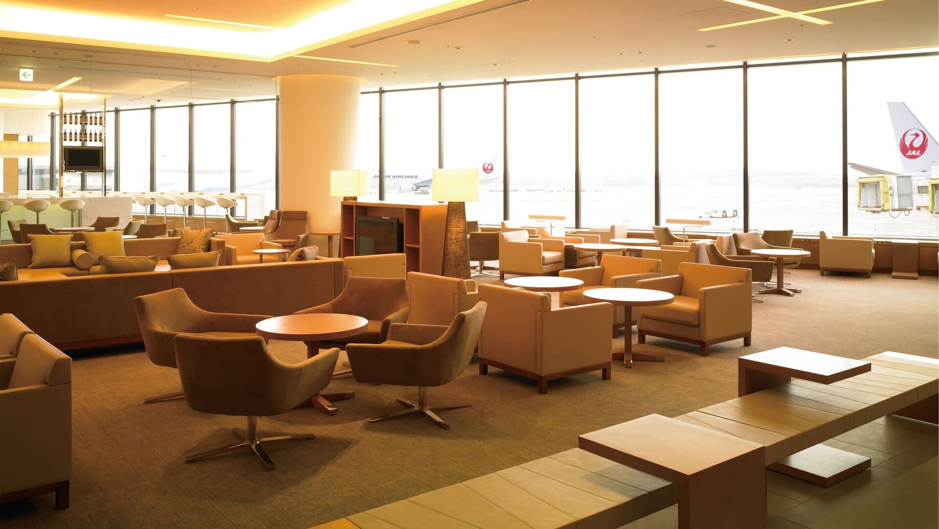 Airline review Airport experience - Japan Airlines - 2