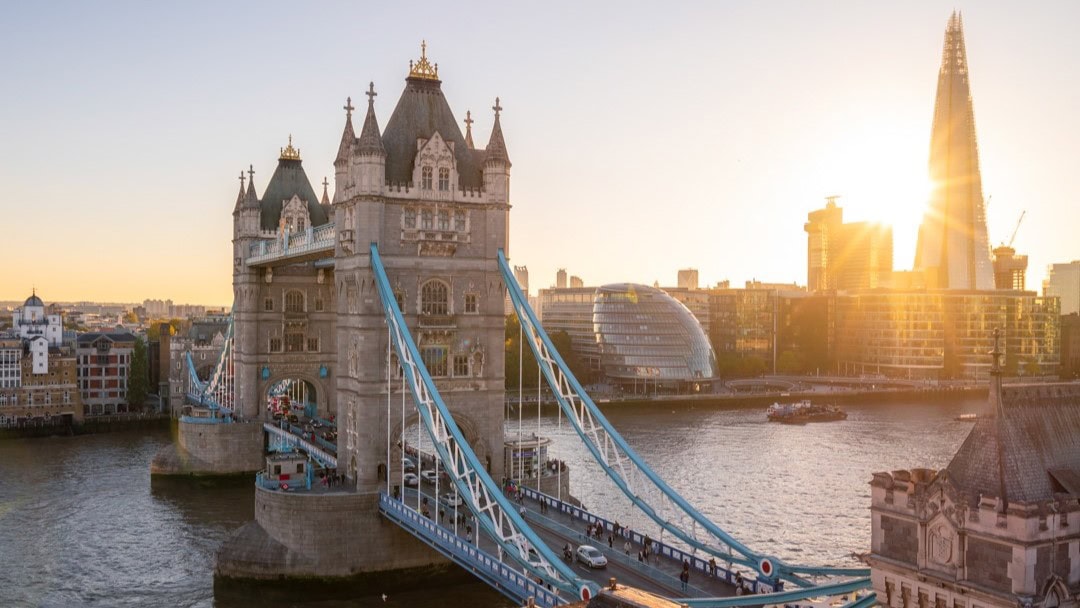 Hotel review Location' - The Athenaeum Hotel & Residences  - 2