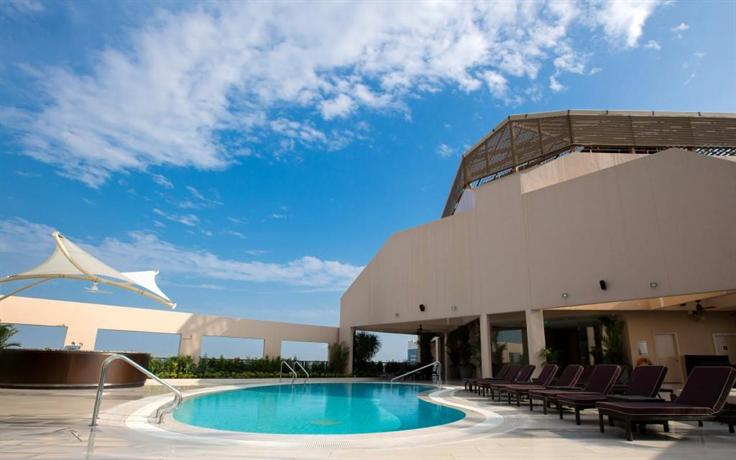 Verified hotel review - Four Seasons Hotel Singapore - 0