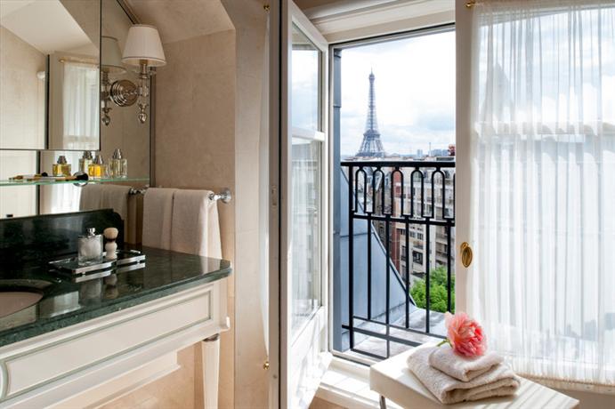Hotel review About' - Four Seasons Hotel George V Paris - 3