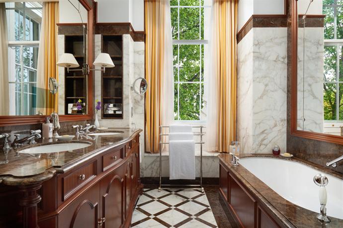 Hotel review About' - The Lanesborough - 7