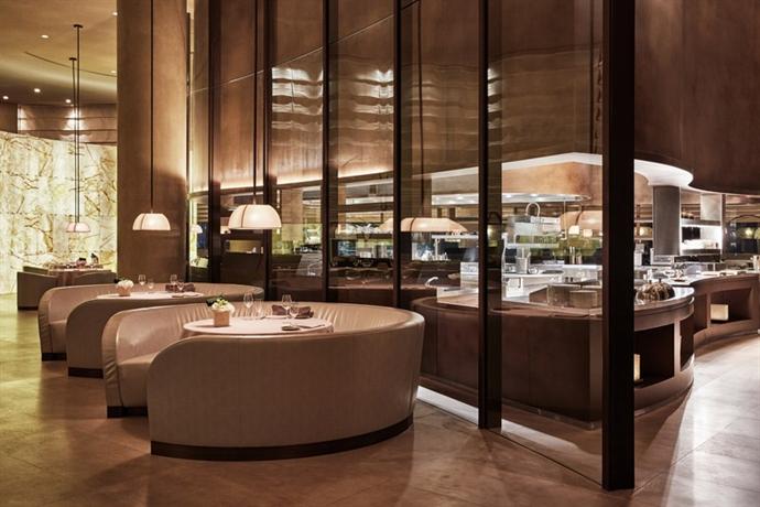 Review of Armani Hotel Dubai