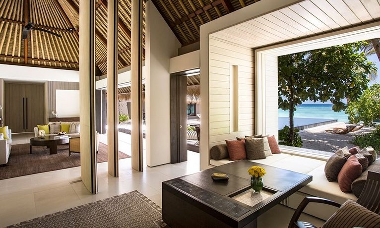 Verified hotel review - Cheval Blanc Randheli - 1