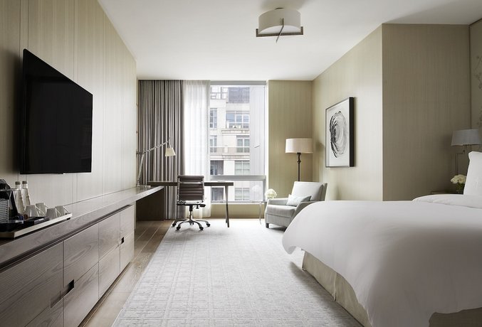 Verified hotel review - Four Seasons Hotel Toronto at Yorkville - 34
