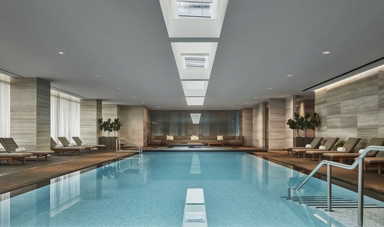 Verified hotel review - Four Seasons Hotel Toronto at Yorkville - 30