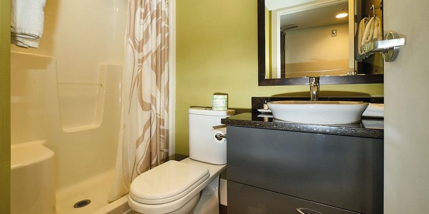 Verified hotel review - Skwachàys Lodge - 84