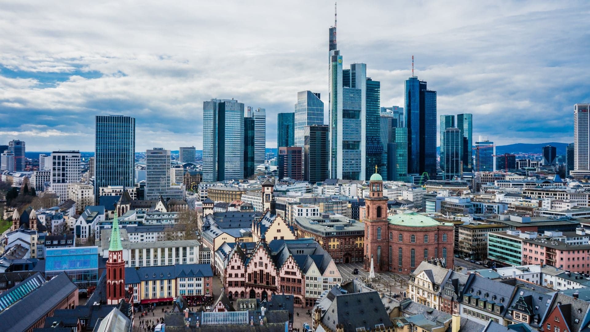 8 Best Luxury Hotels in Frankfurt image