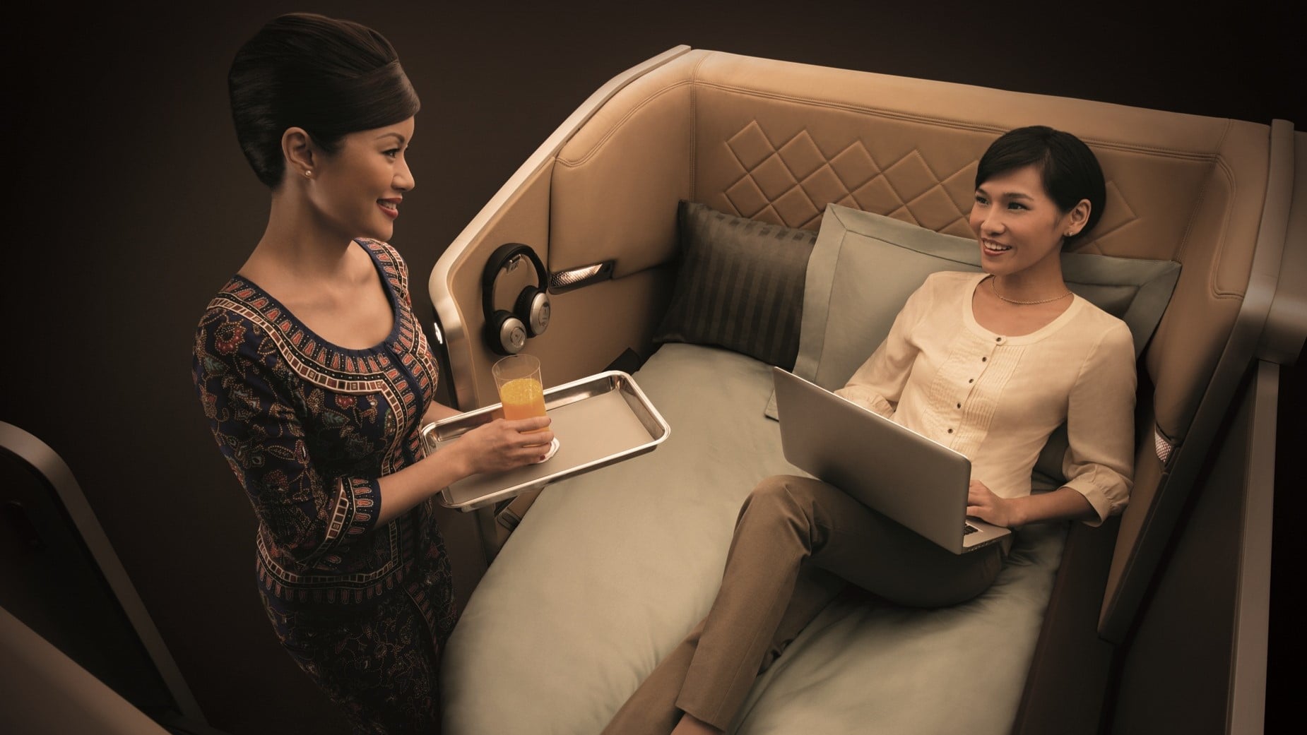Airline review Cabin & Seat - Singapore Airlines - 9