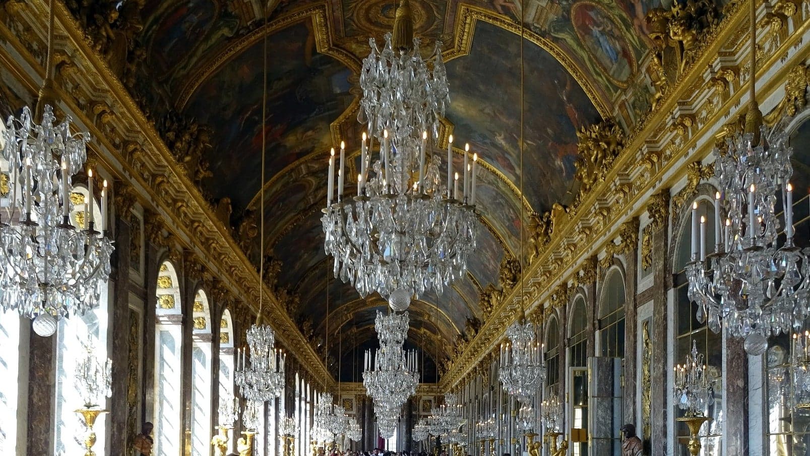 Lifestyle Toplists - Emily in Paris - her guide to the City of Light