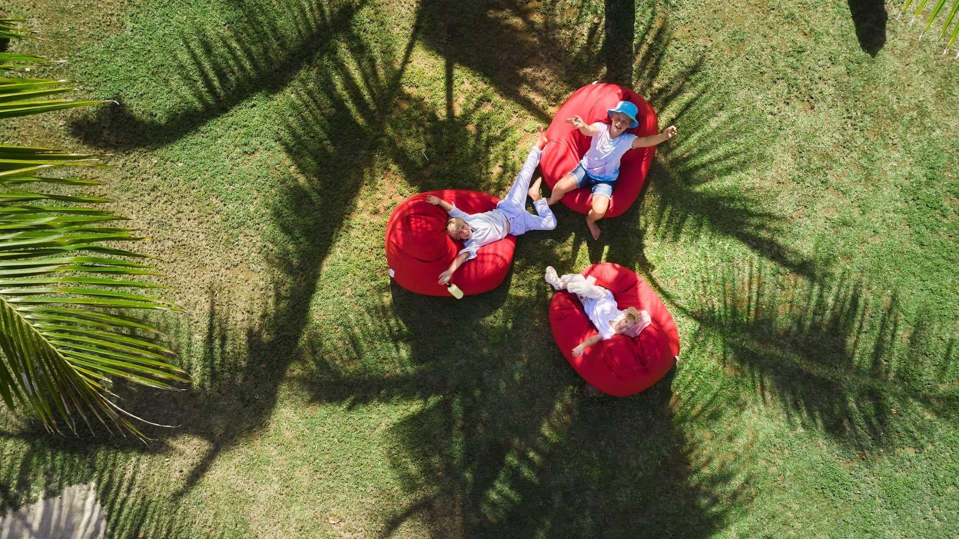 Hotel review Service & Facilities' - LUX* Grand Gaube - 15