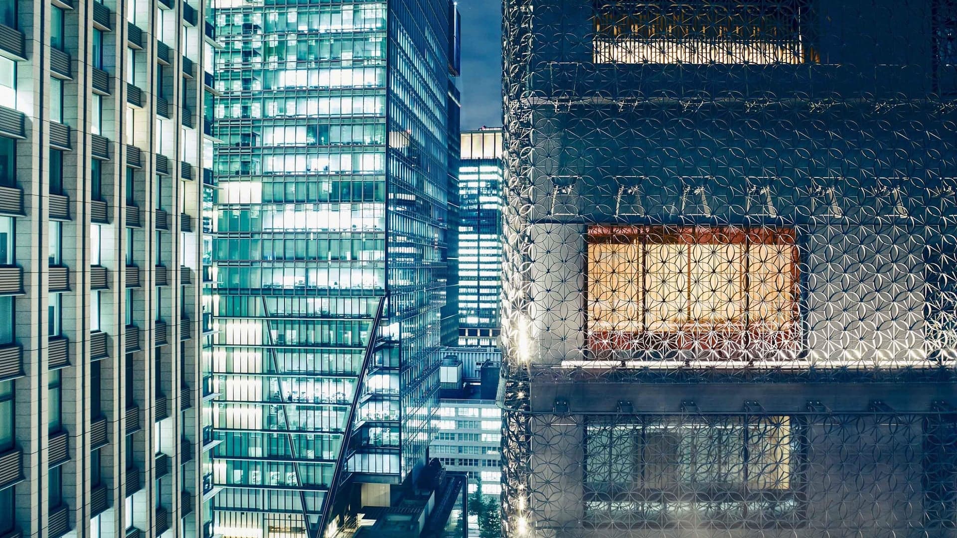 Prison looking gitter, grey and futuristic design for the biulding of Hoshinoya, Tokyo.