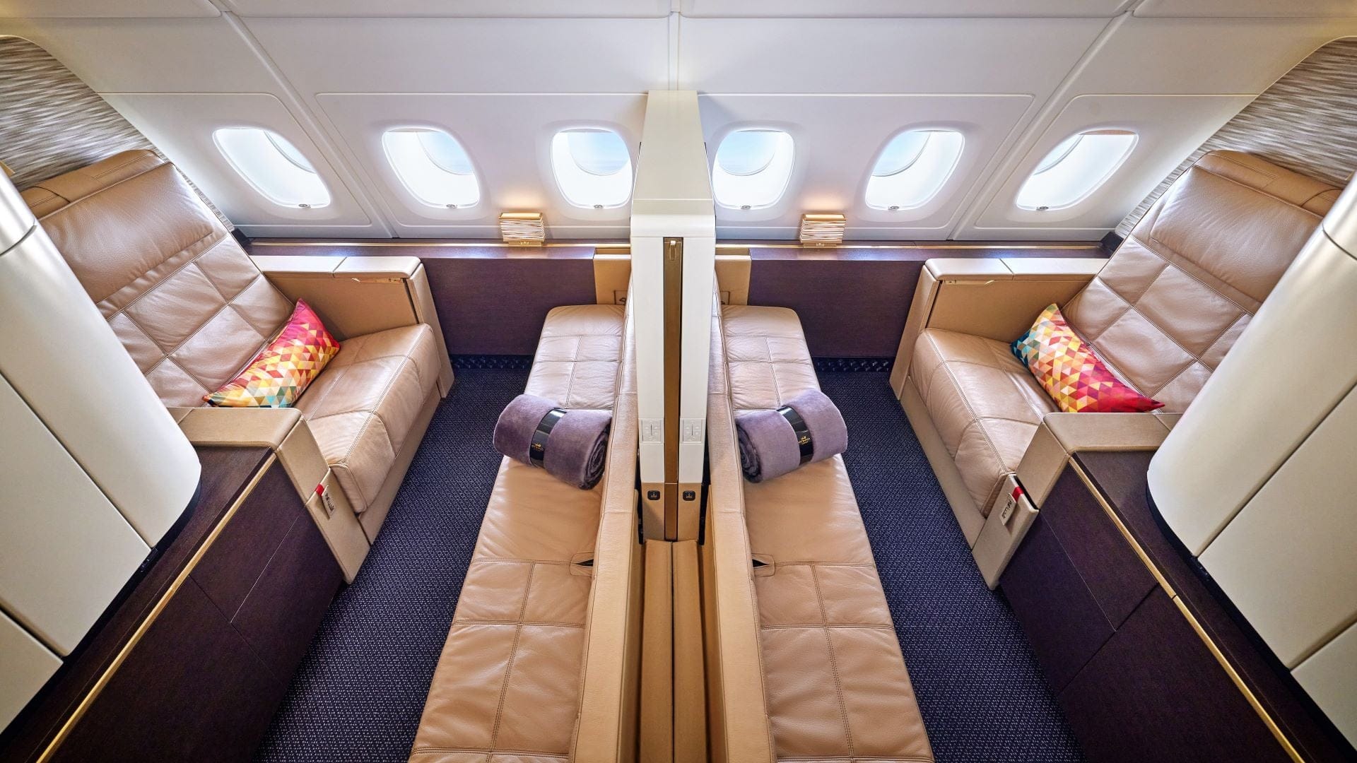 Airlines Articles - 12 Best First Class Seats For Couples