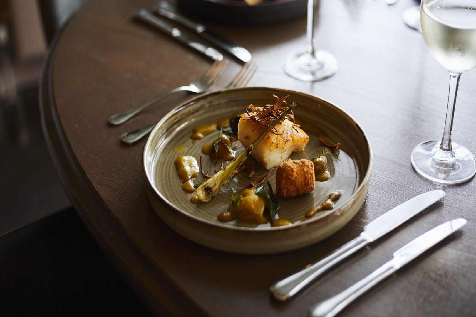 Hotel review Restaurants & Bars' - Foxhills Club & Resort - 3