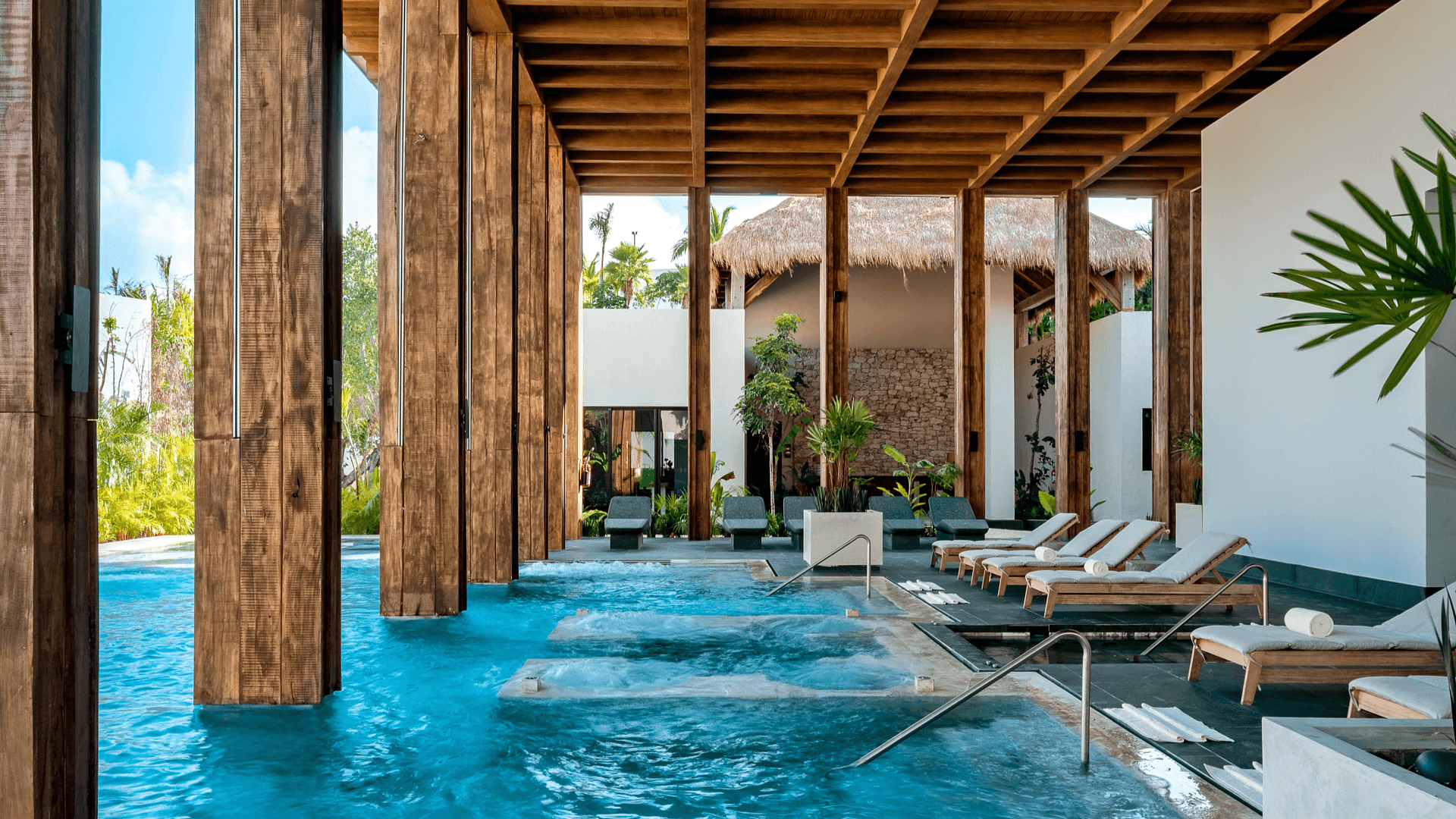 Hotel review Service & Facilities' - Secrets Moxché Playa del Carmen - 0