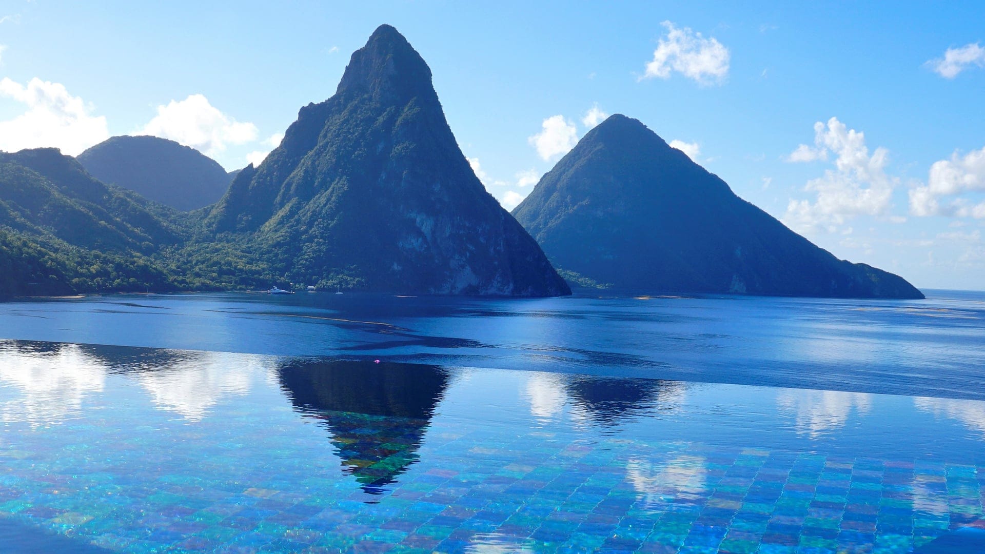 Hotels Toplists - 10 Best Infinity Swimming Pools