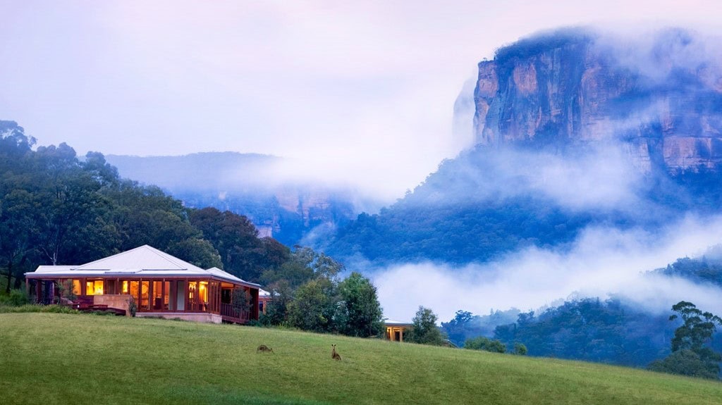 Airline review Sustainability - Emirates - 1