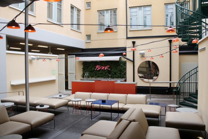 Skandinaviens nyaste hotellkedja HTL Hotels - Ett annorlunda hotellkoncept - Bar och restaurang med uteterrass - 3