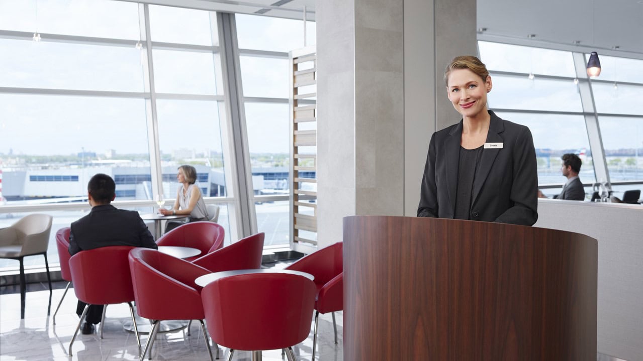 Airline review Airport experience - American Airlines - 7