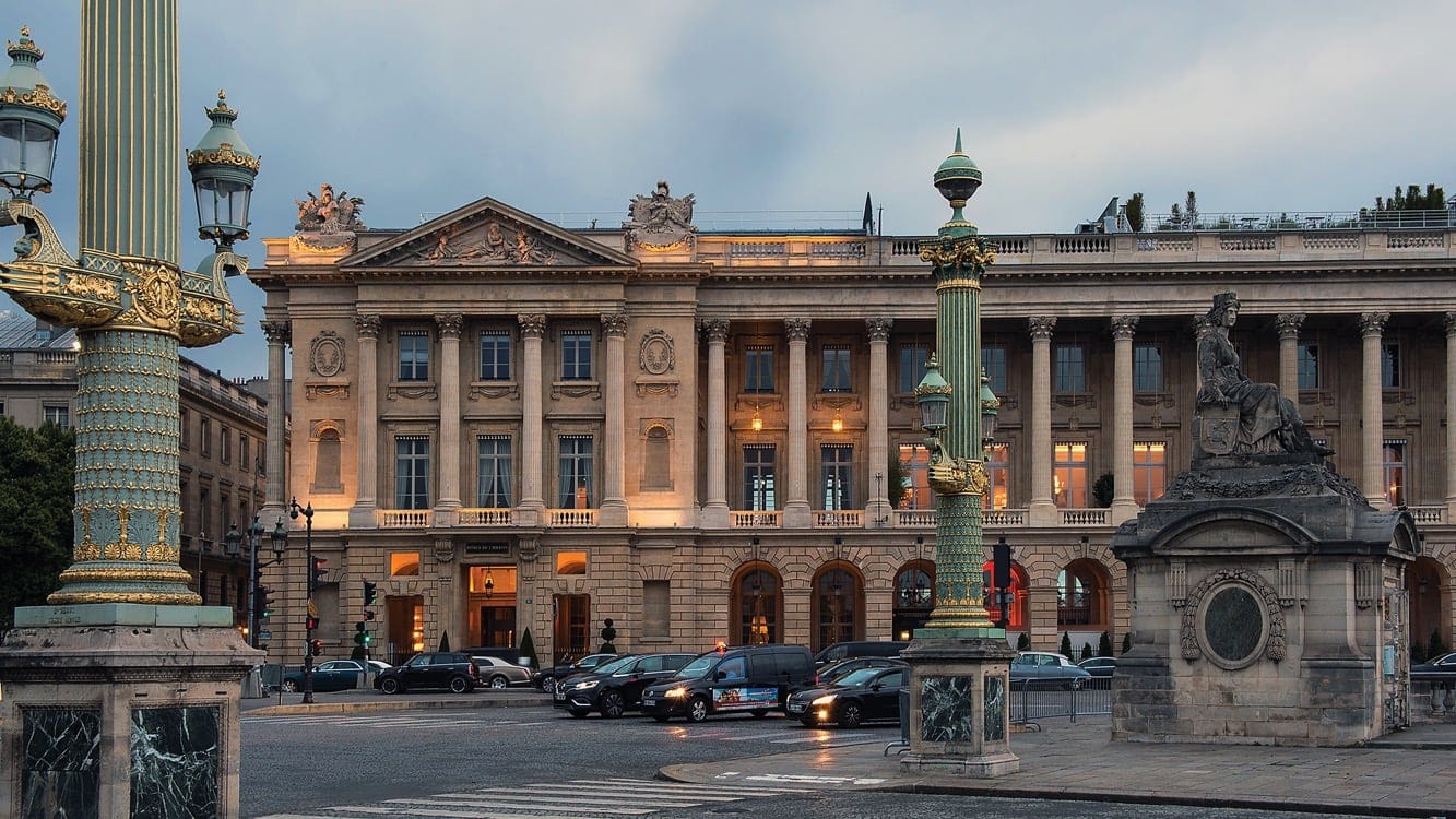 Hotel de Crillon, paris seen from the street