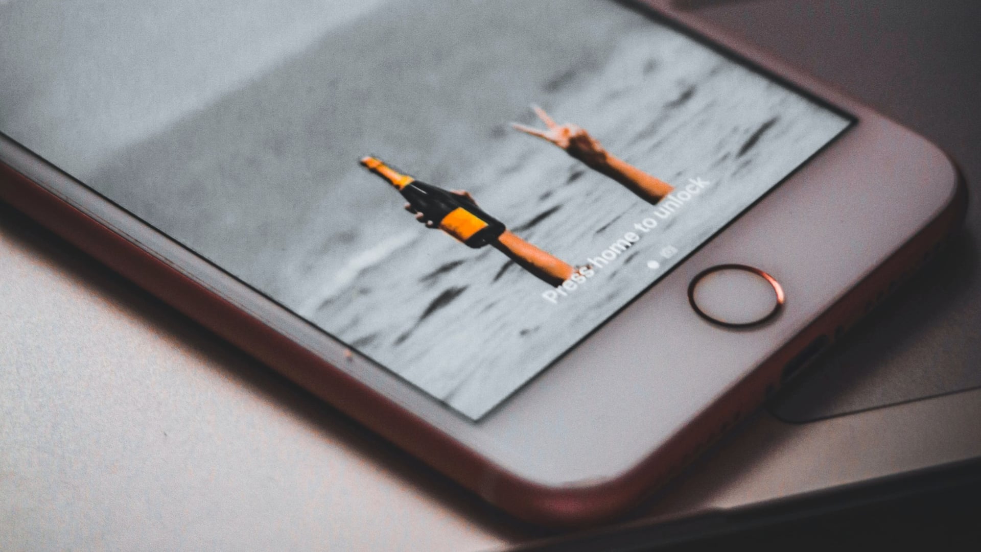 Airlines News - "Flight mode" set to disappear in Europe