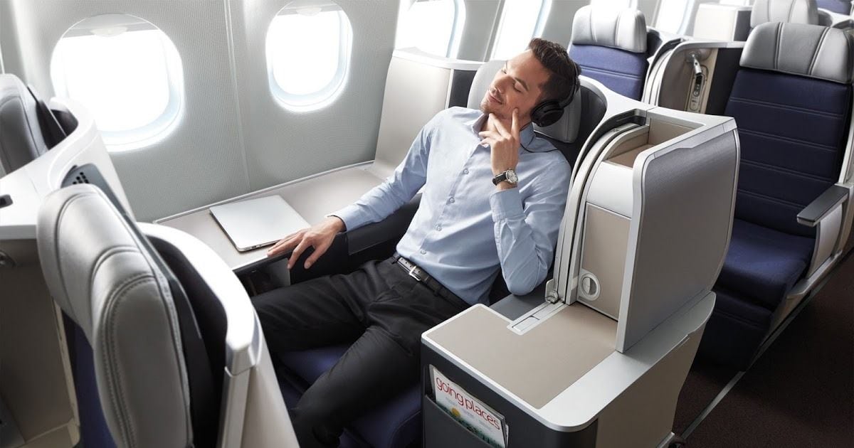 Airline review Cabin & Seat - Malaysia Airlines - 0