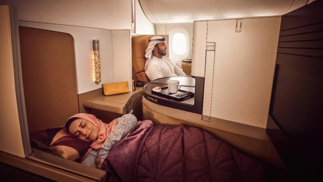 Airline review Cabin & Seat - Etihad Airways - 7