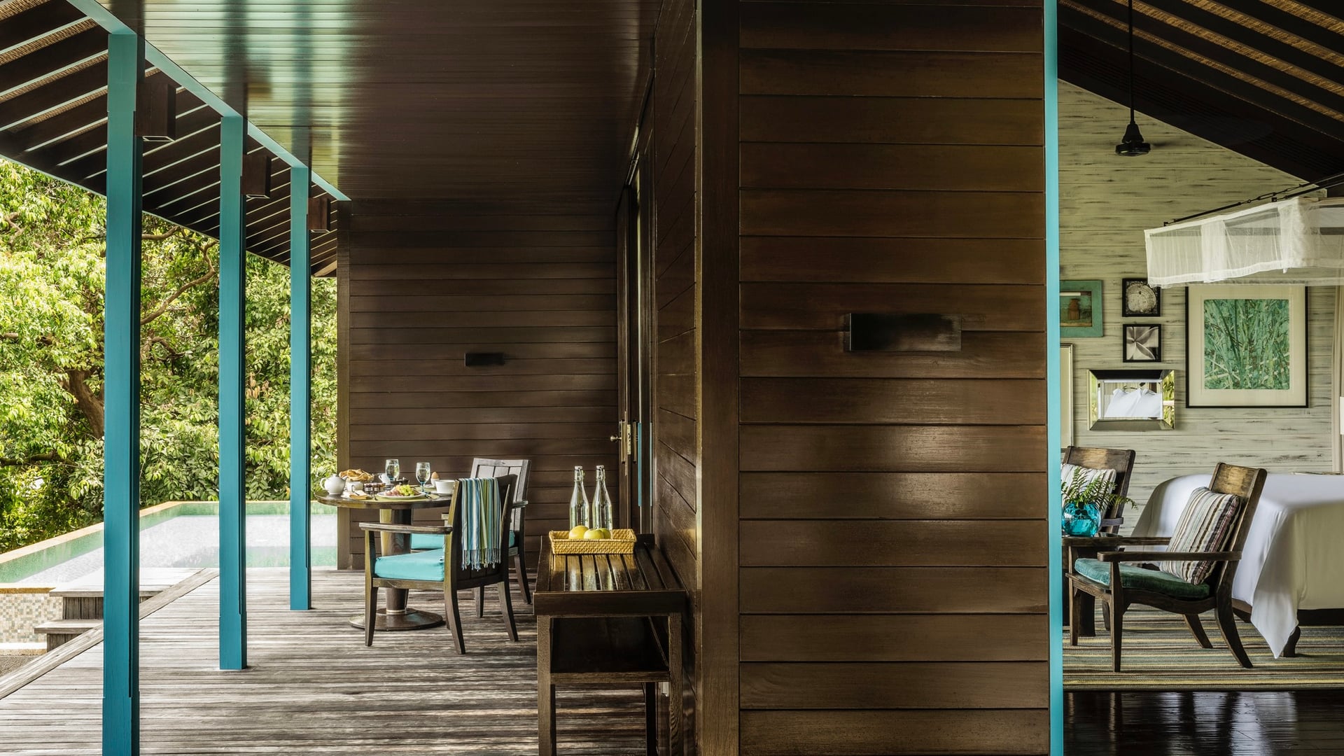 Hotel review Restaurants & Bars' - Four Seasons Resort Seychelles - 2