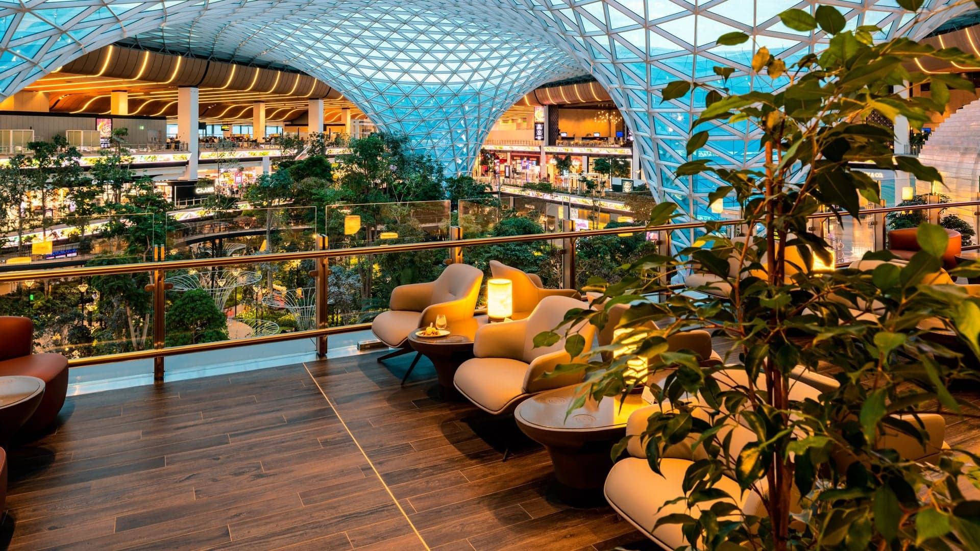 Airlines News - Qatar Airways opens Louis Vuitton Lounge in Doha