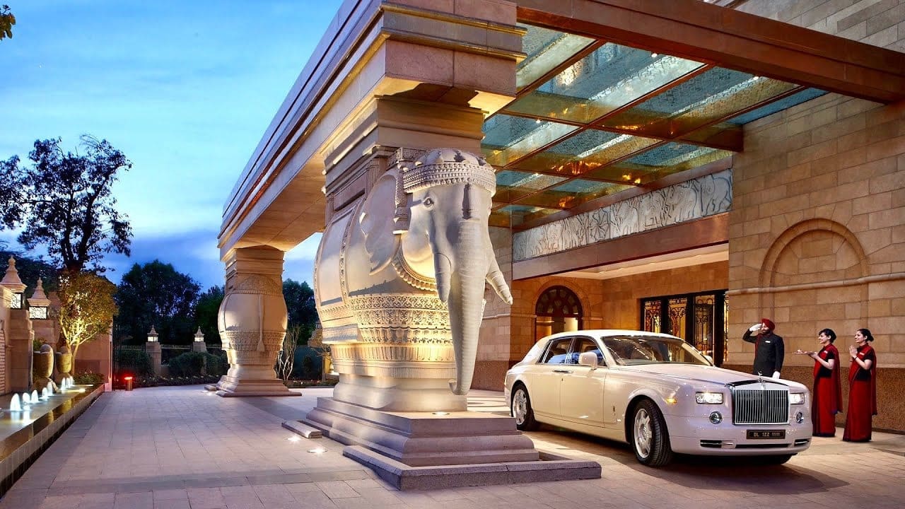 10 Best Luxury Hotels in Delhi and Agra image